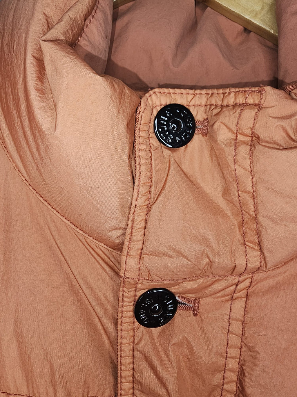 Stone Island Garment Dyed Crinkle Reps 
R-NY Down Jacket