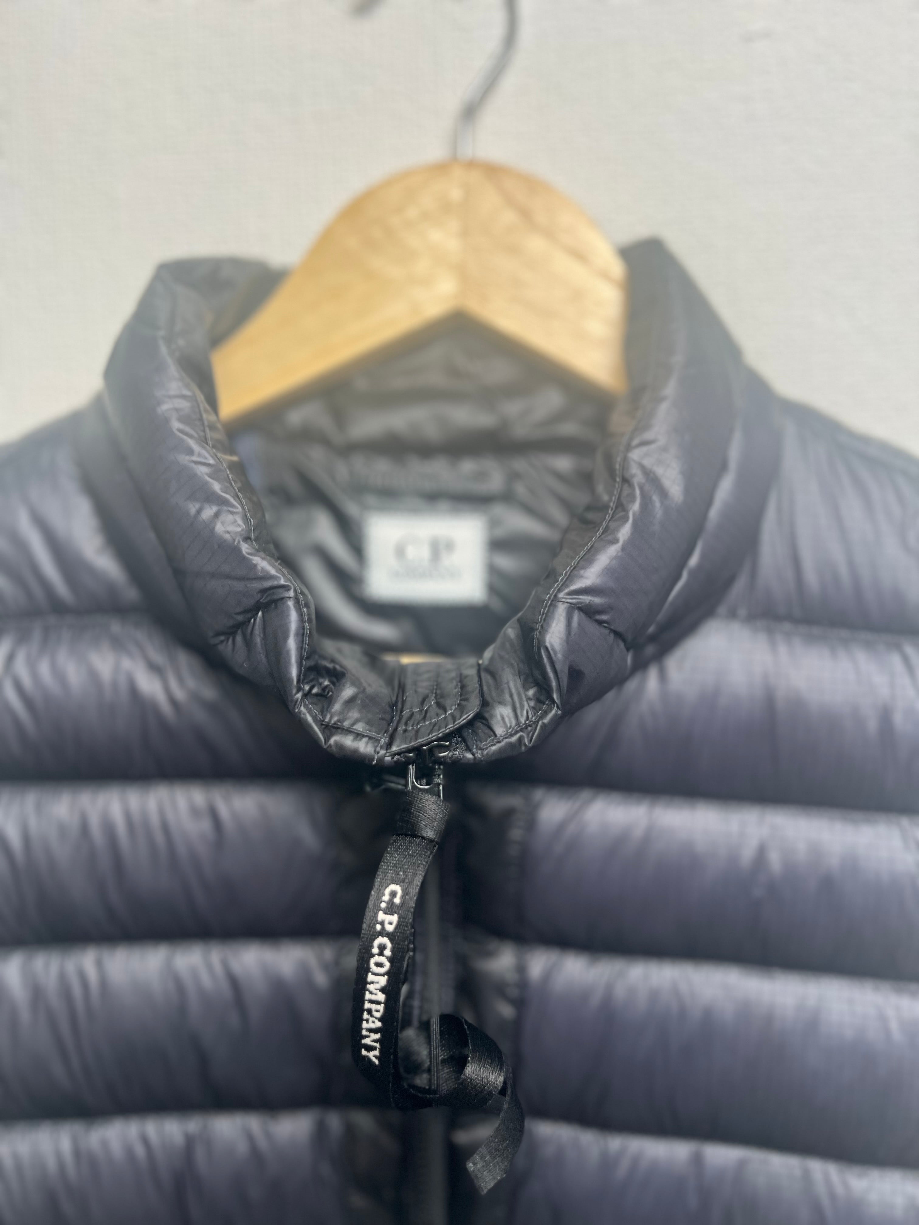 CP Company 
D.D Shell Lens Down Gilet