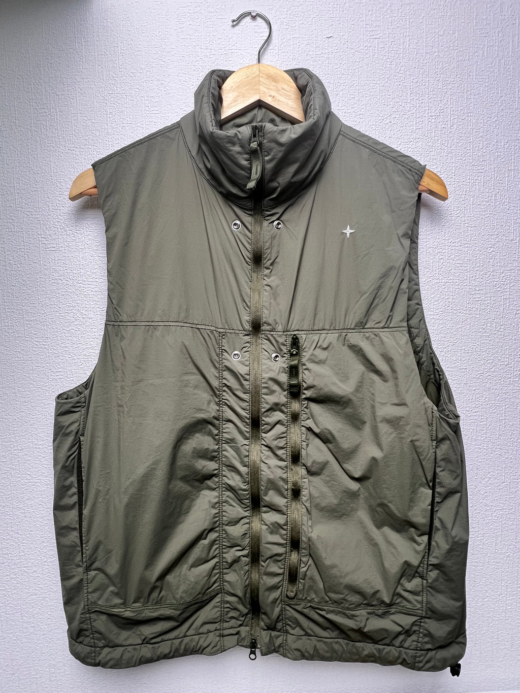 Stone Island Skin Touch Nylon-TC Stellina Gilet 
Olive
