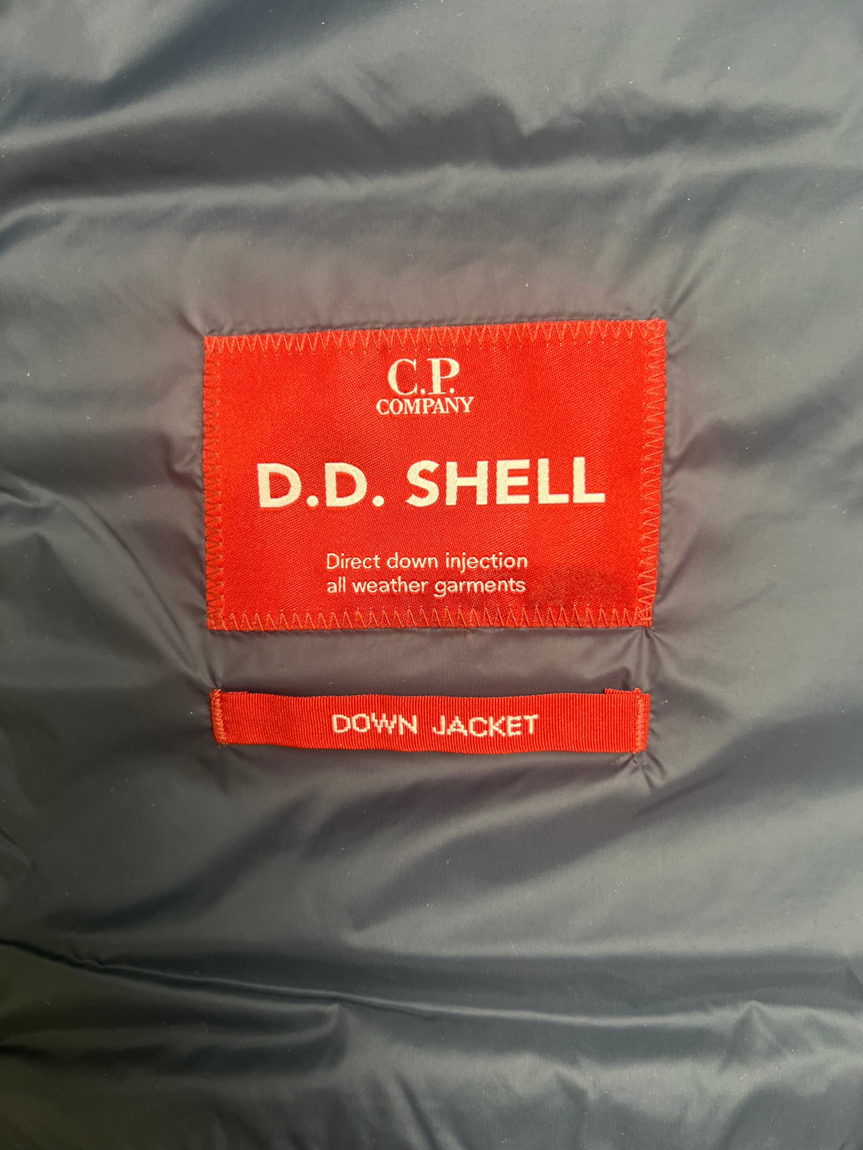 CP Company 
D.D Shell Lens Down Gilet