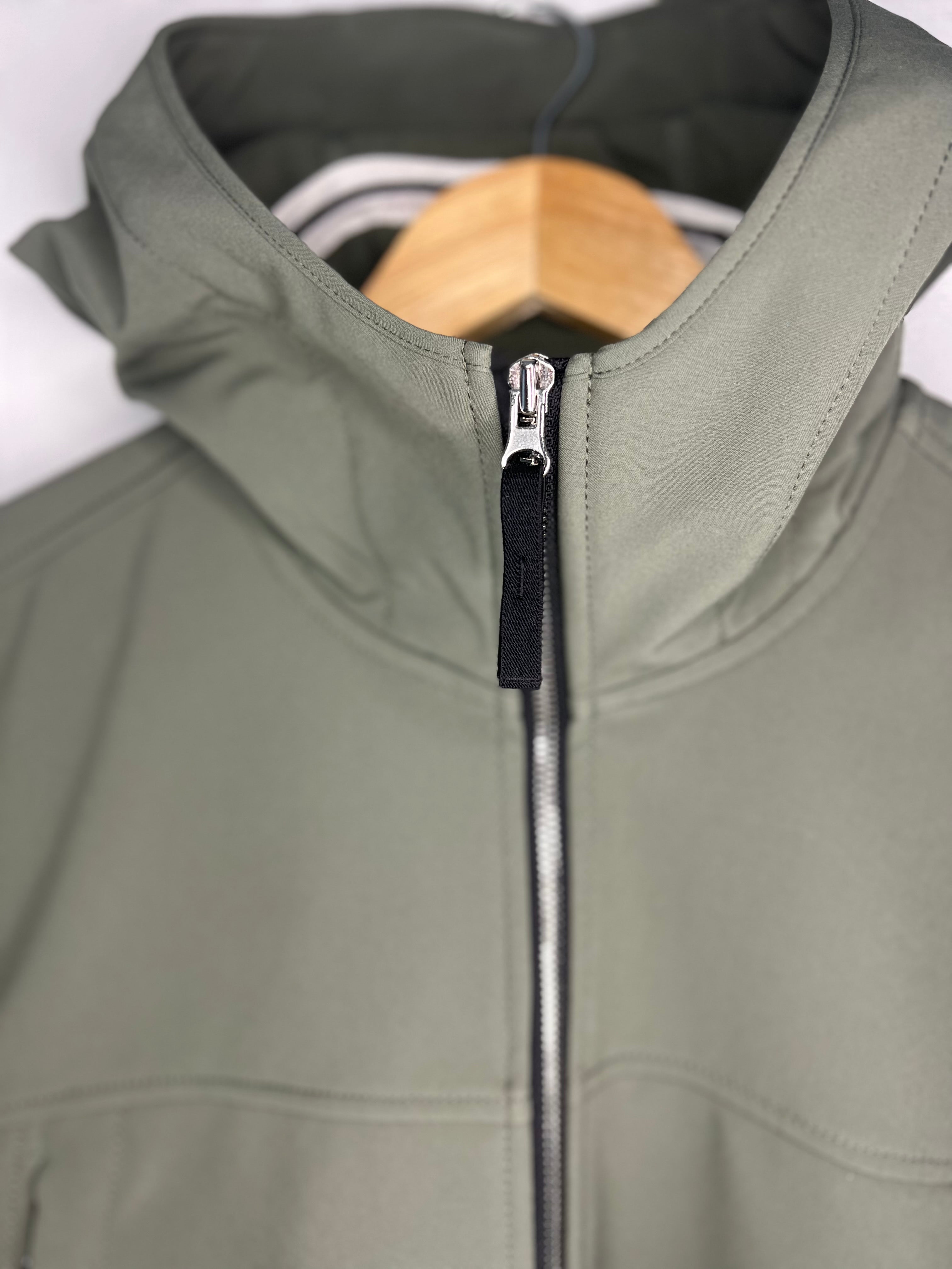 Stone Island 
Soft Shell-R e.dye Technology Jacket