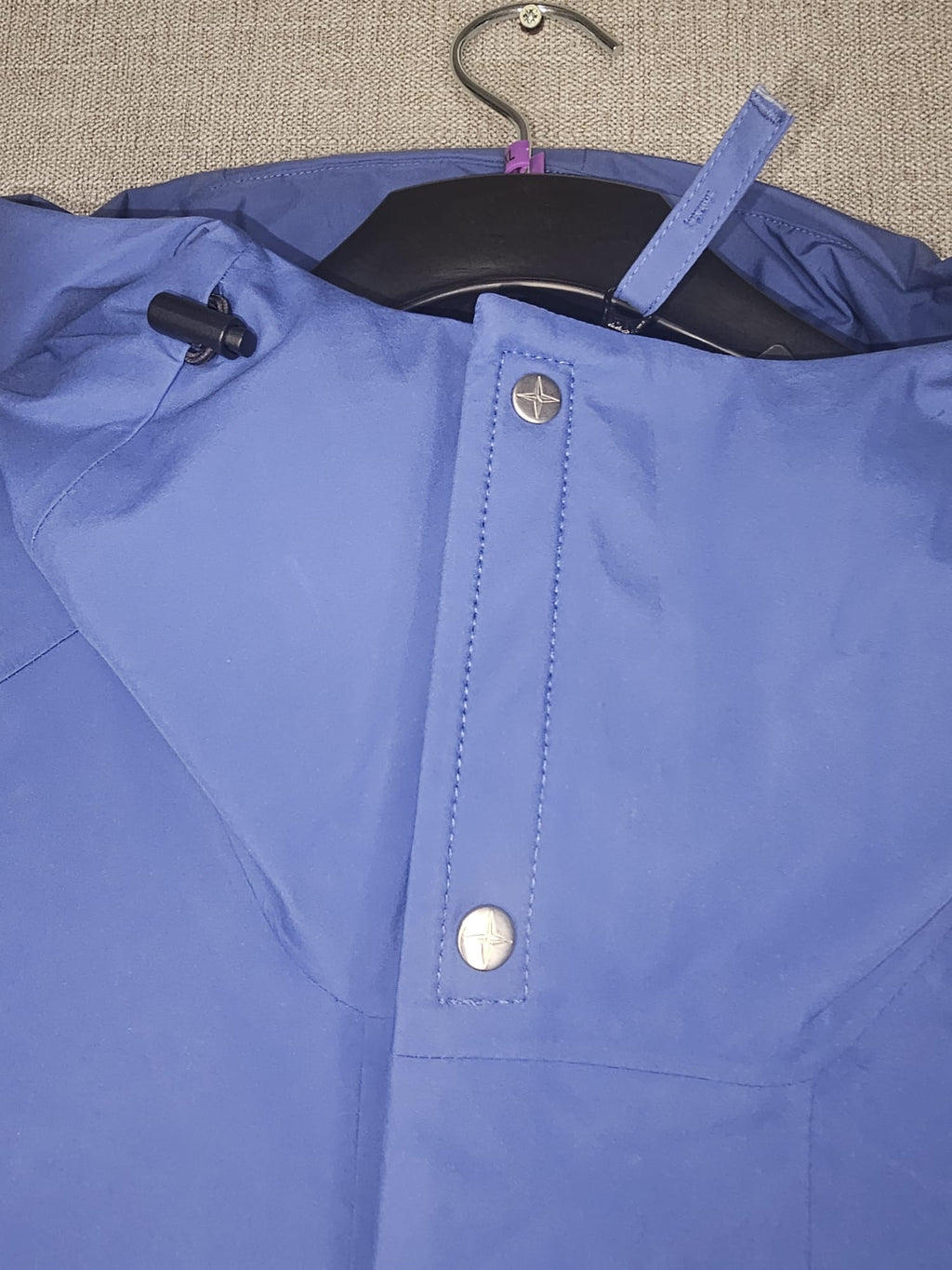 Stone Island Stellina 
3L Gore-tex Made With Re-Cycled Bionice Polyester Face - Down Jacket.