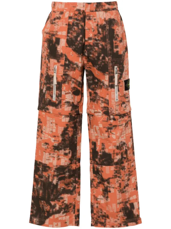 Stone Island Earth Mapping Camo cotton canvas 2 way trousers / shorts with PrimaLoft insulation technology.