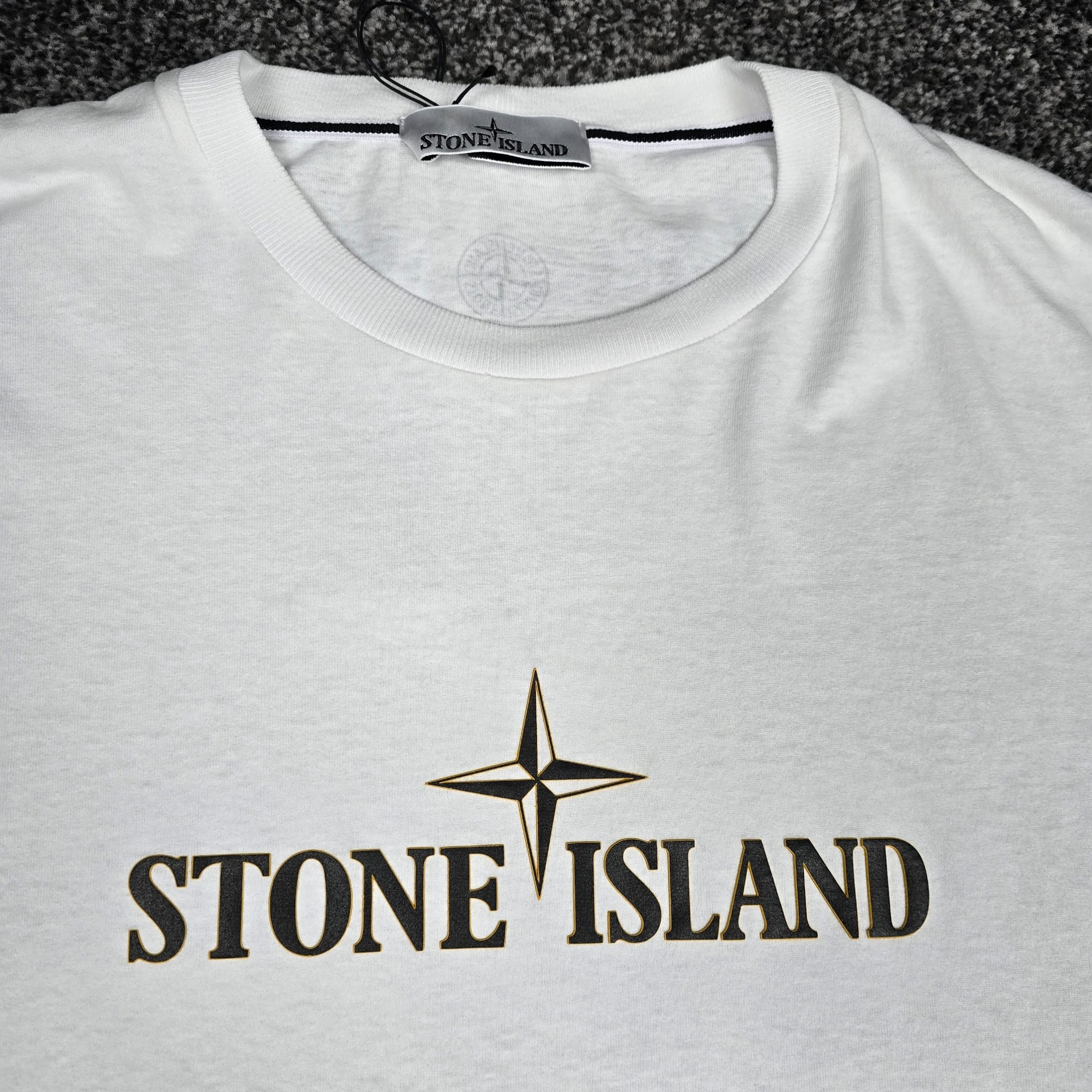 Stone island t shirt